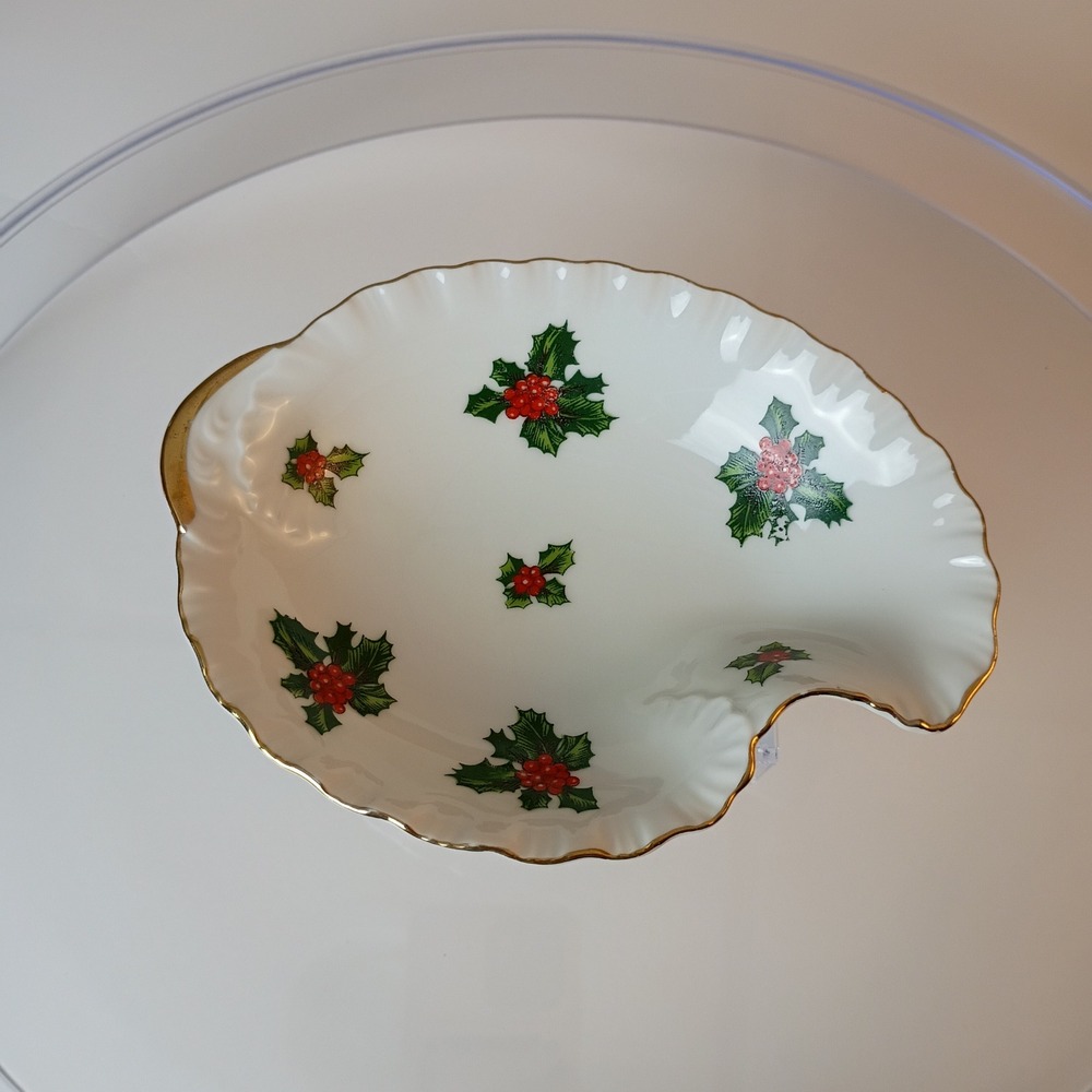 Lefton China Holly Berry Shell Candy Dish Vintage Christmas Hand Painted 7948